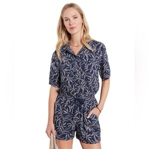 Evereve Navy Ivy Tropical Floral Short Sleeve
Button Front Romper Summer Preppy